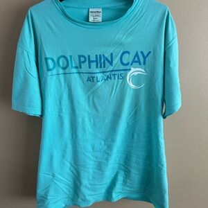 NWT Dolphin Cay Atlantis Bahamas —ComfortWash Graphic T-Shirt